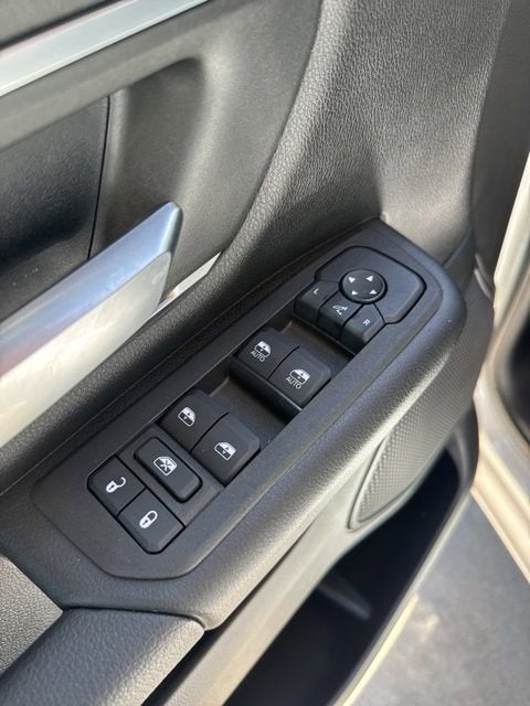 2025 RAM 1500 Big Horn Crew Cab 4x4 5'7" Box