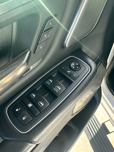 2021 RAM 1500 Limited Crew Cab 4x4 5'7" Box