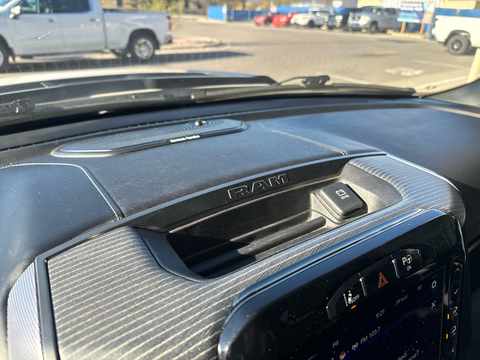 2021 RAM 1500 Limited Crew Cab 4x4 5'7" Box