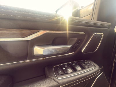 2019 RAM 1500 Laramie Crew Cab 4x4 5'7" Box