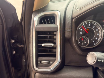 2019 RAM 1500 Laramie Crew Cab 4x4 5'7" Box