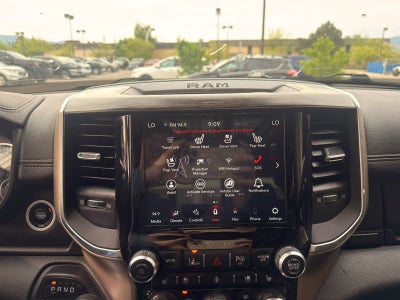 2019 RAM 1500 Laramie Crew Cab 4x4 5'7" Box