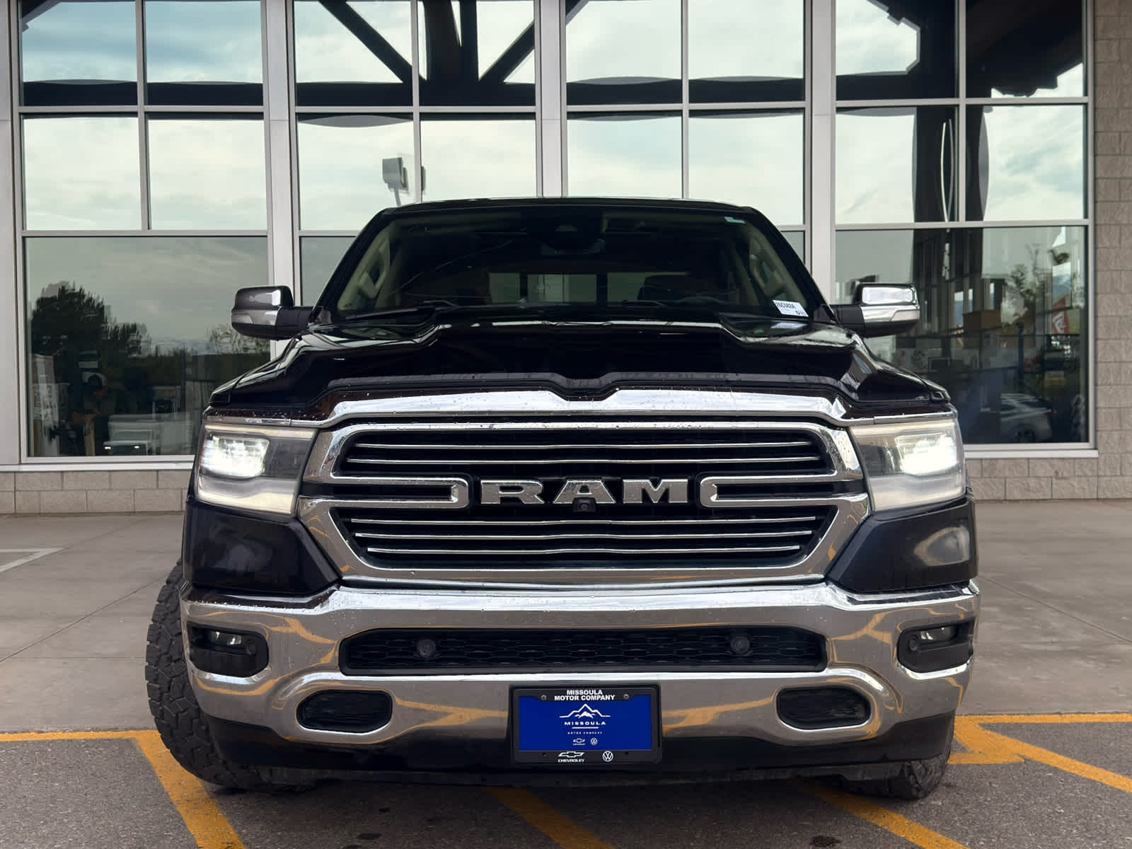 2019 RAM 1500 Laramie Crew Cab 4x4 5'7" Box