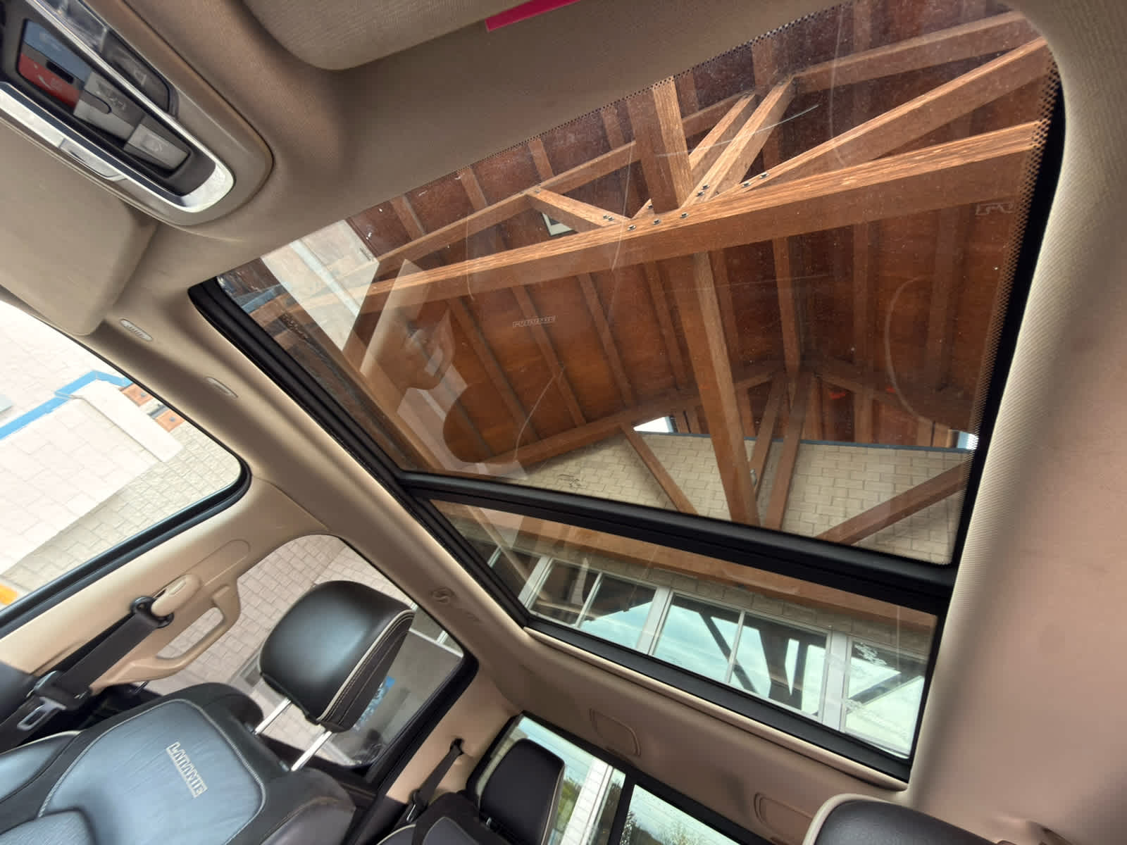 2019 RAM 1500 Laramie Crew Cab 4x4 5'7" Box