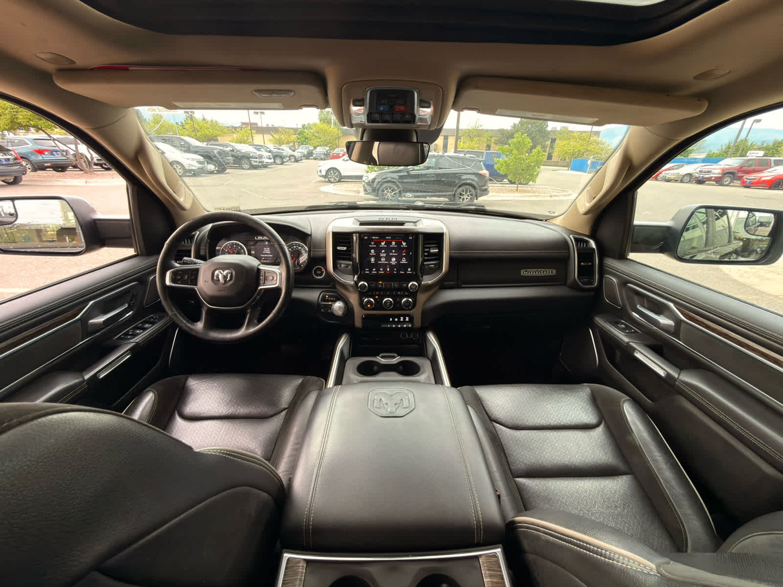 2019 RAM 1500 Laramie Crew Cab 4x4 5'7" Box