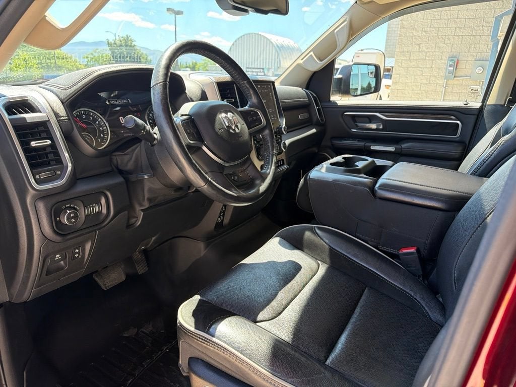 2020 RAM 1500 Laramie Crew Cab 4x4 6'4" Box