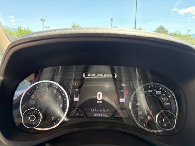 2020 RAM 1500 Laramie Crew Cab 4x4 6'4" Box