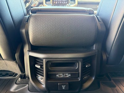 2020 RAM 1500 Laramie Crew Cab 4x4 6'4" Box