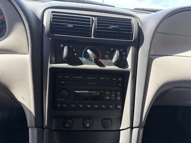 2003 Ford Mustang Standard