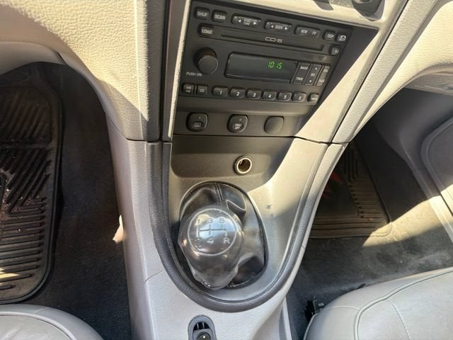 2003 Ford Mustang Standard