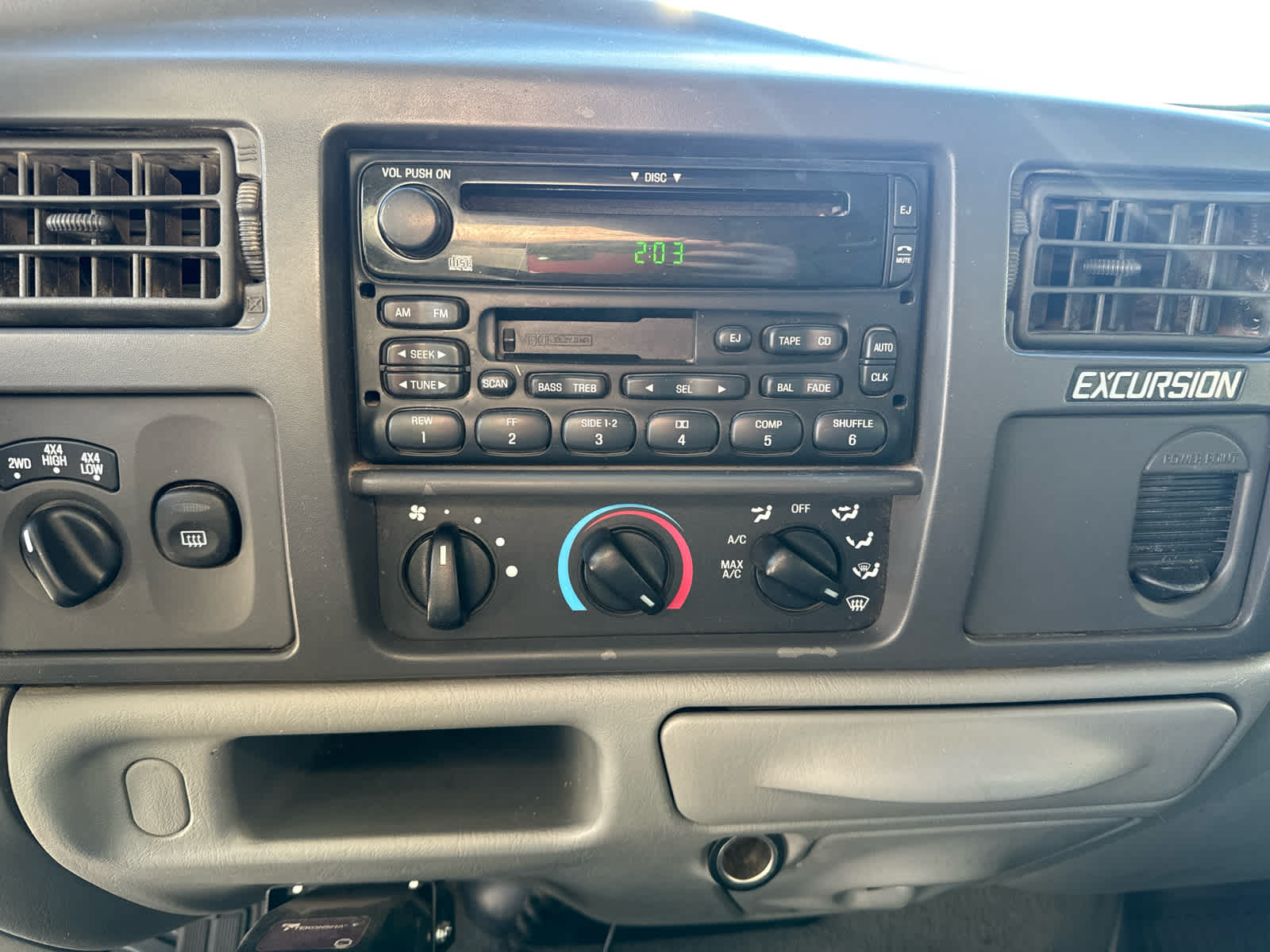 2002 Ford Excursion XLT Spec. Service