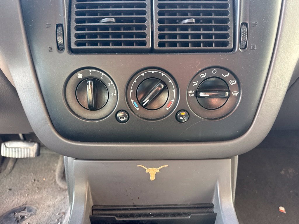 2004 Ford Explorer XLS