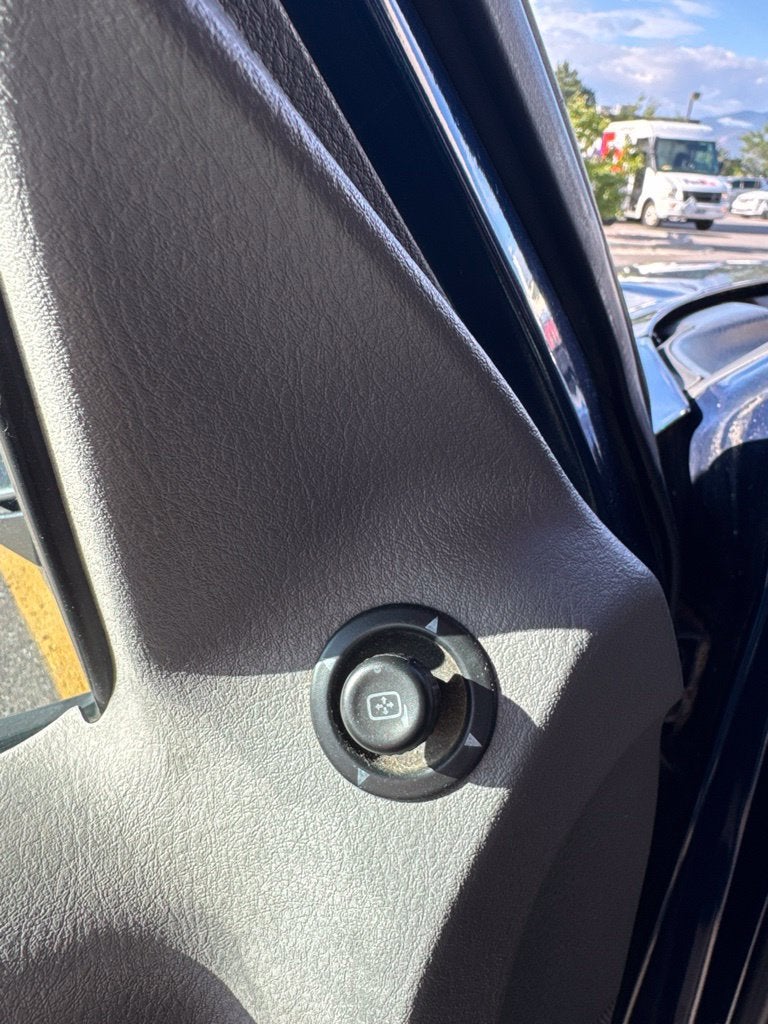 2004 Ford Explorer XLS
