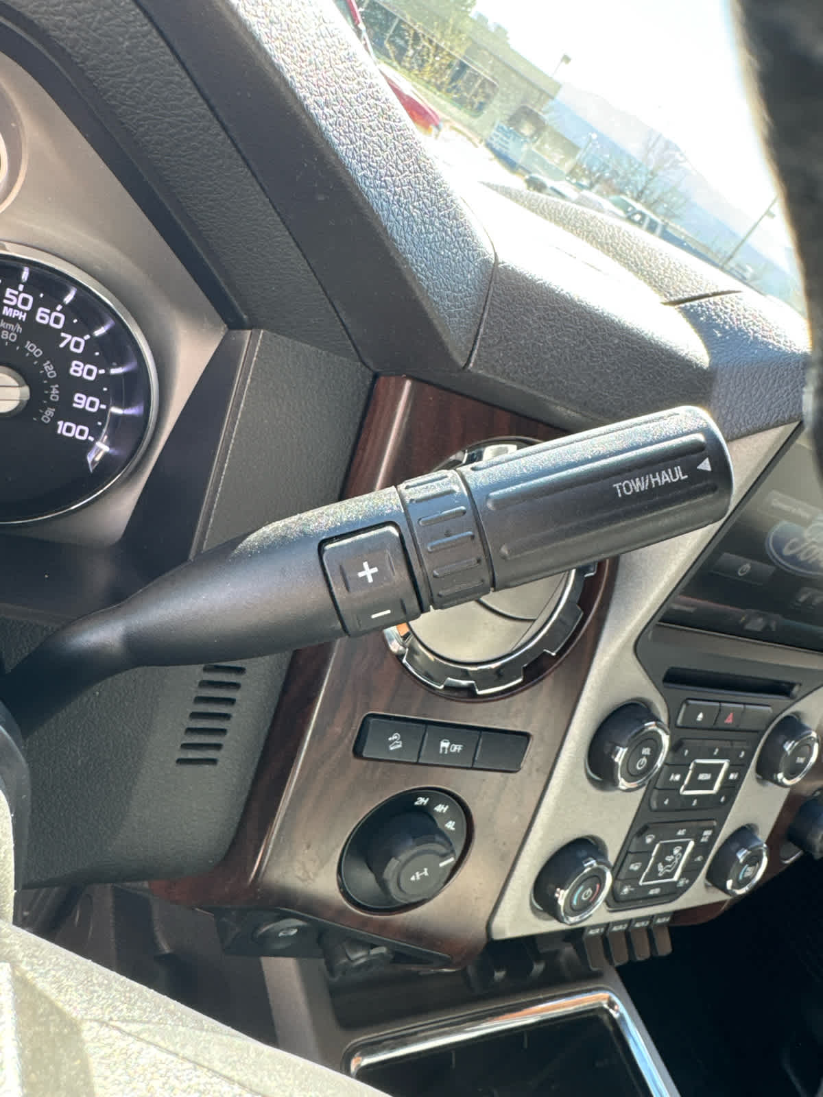 2016 Ford Super Duty F-350 SRW Platinum