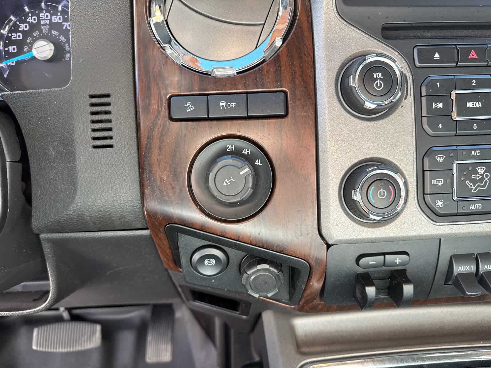 2016 Ford Super Duty F-350 SRW Platinum