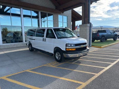 2025 Chevrolet Express Passenger 1LT