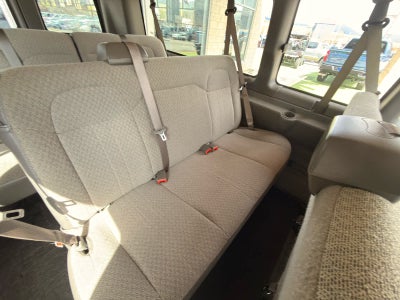 2025 Chevrolet Express Passenger 1LT