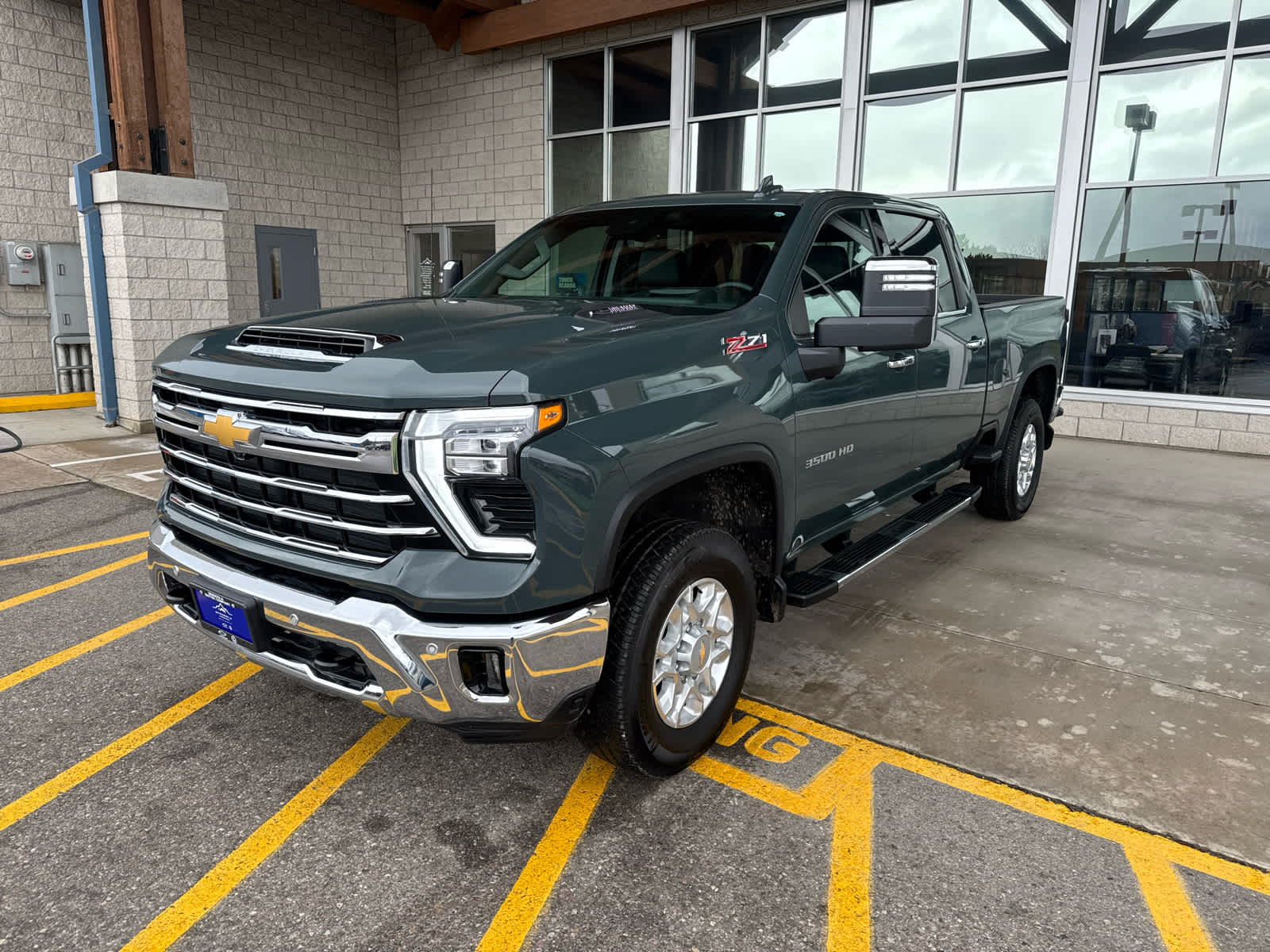2025 Chevrolet Silverado 3500 HD LTZ