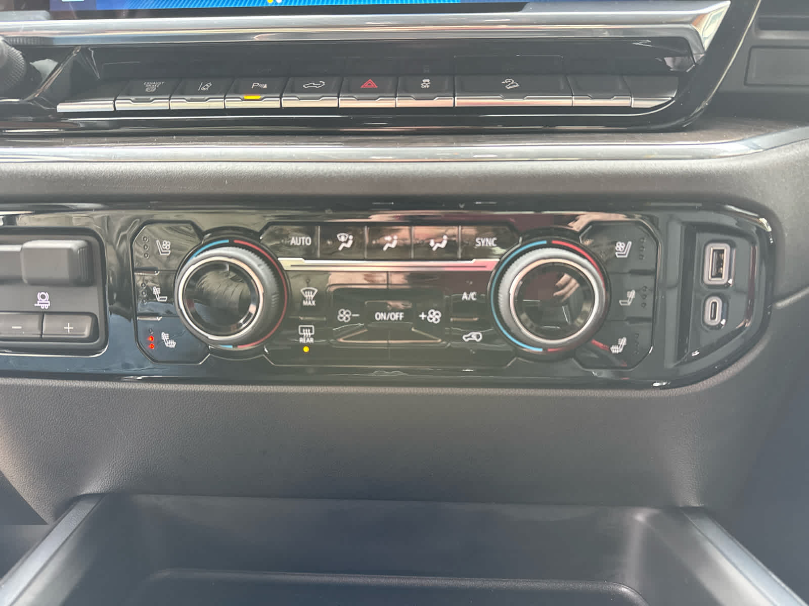 2025 Chevrolet Silverado 3500 HD LTZ