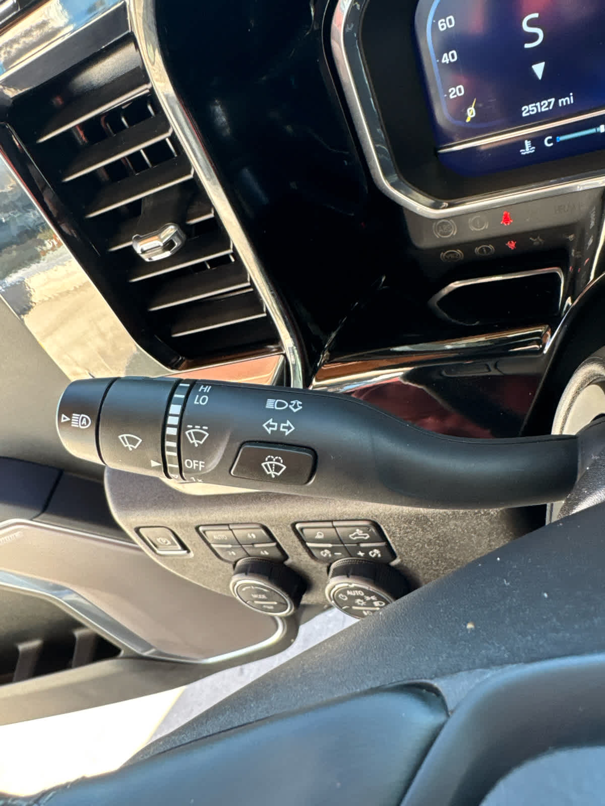 2025 Chevrolet Silverado 3500 HD High Country