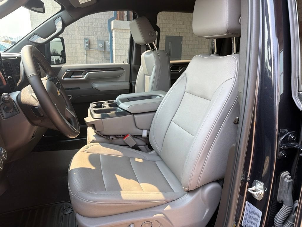 2024 Chevrolet Silverado 3500 HD LTZ DRW