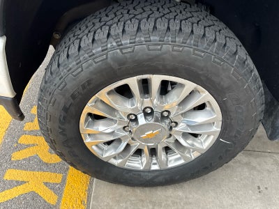 2023 Chevrolet Silverado 3500 HD High Country