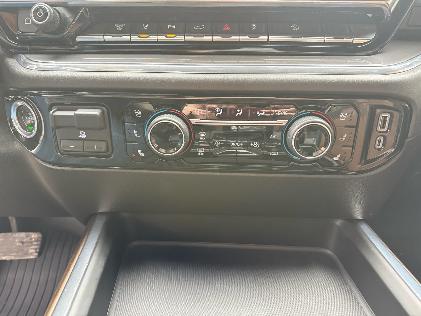 2024 Chevrolet Silverado 3500 HD High Country