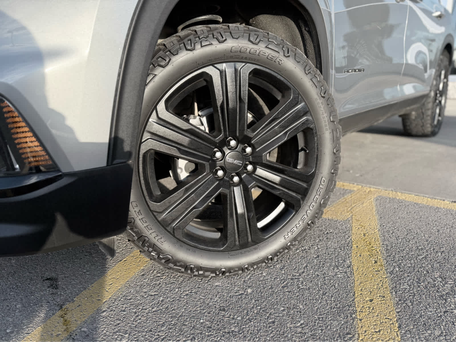 2024 GMC Acadia Elevation