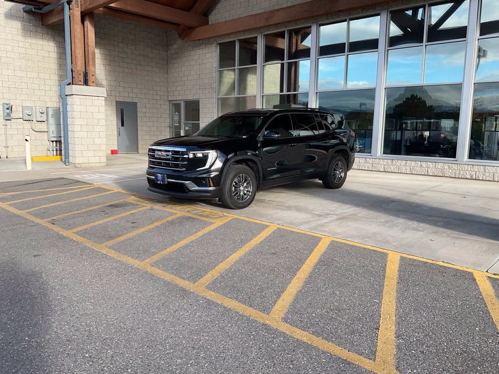 2025 GMC Acadia Elevation