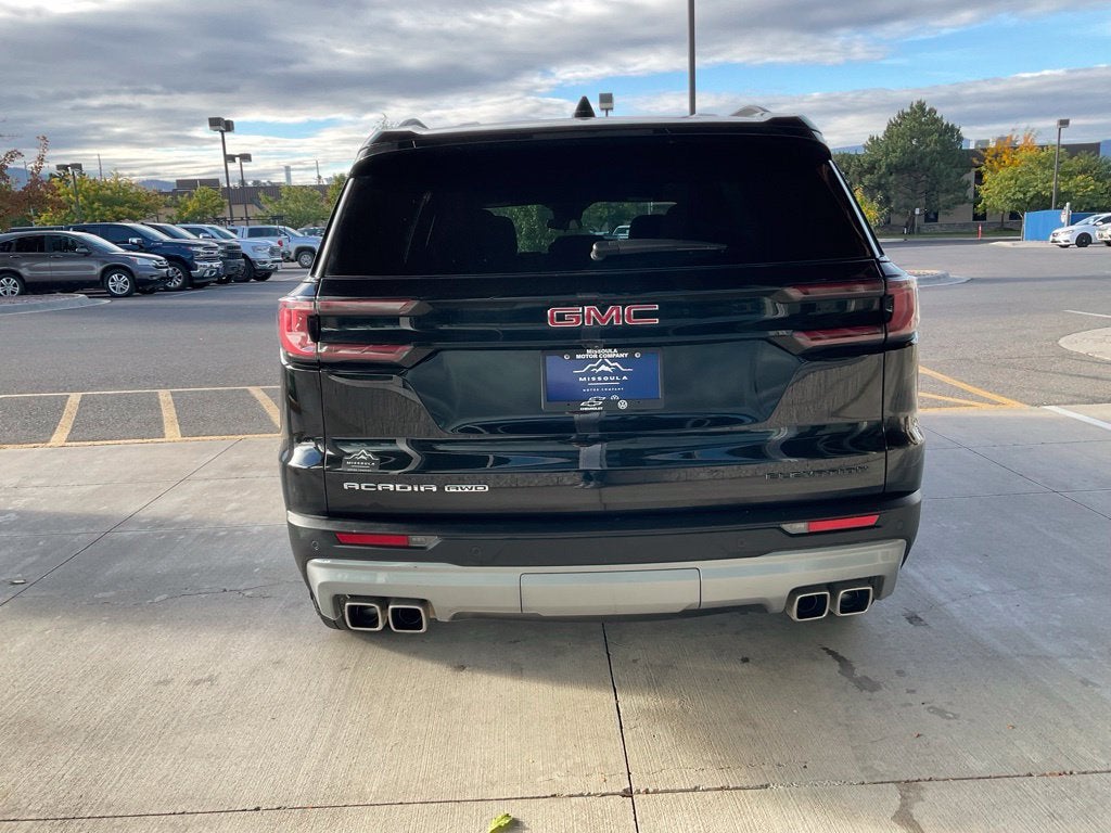 2025 GMC Acadia Elevation