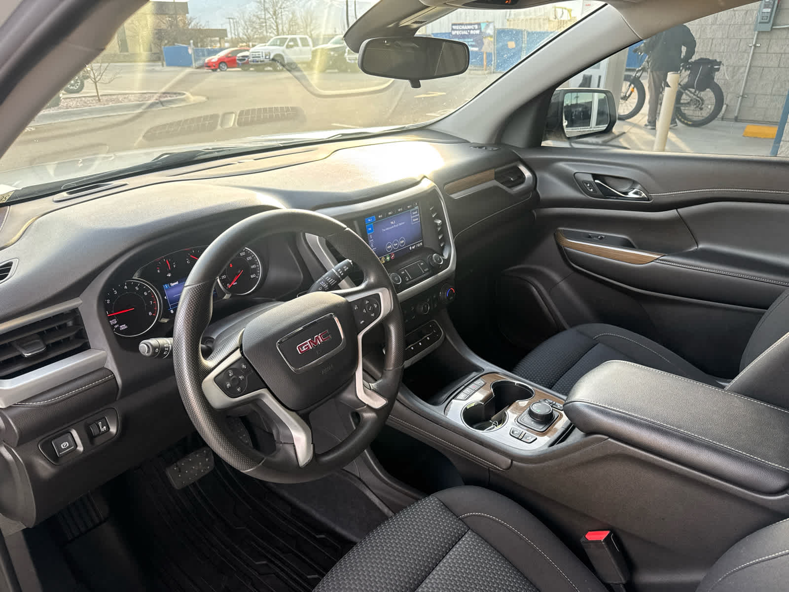 2022 GMC Acadia SLE