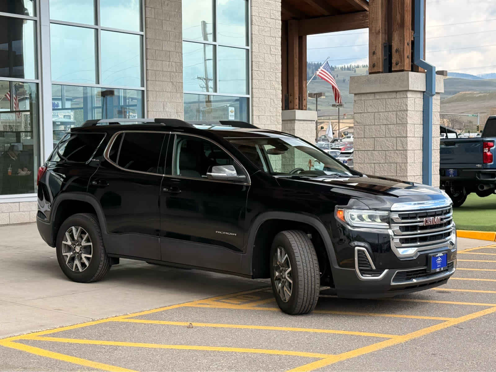 2023 GMC Acadia SLE