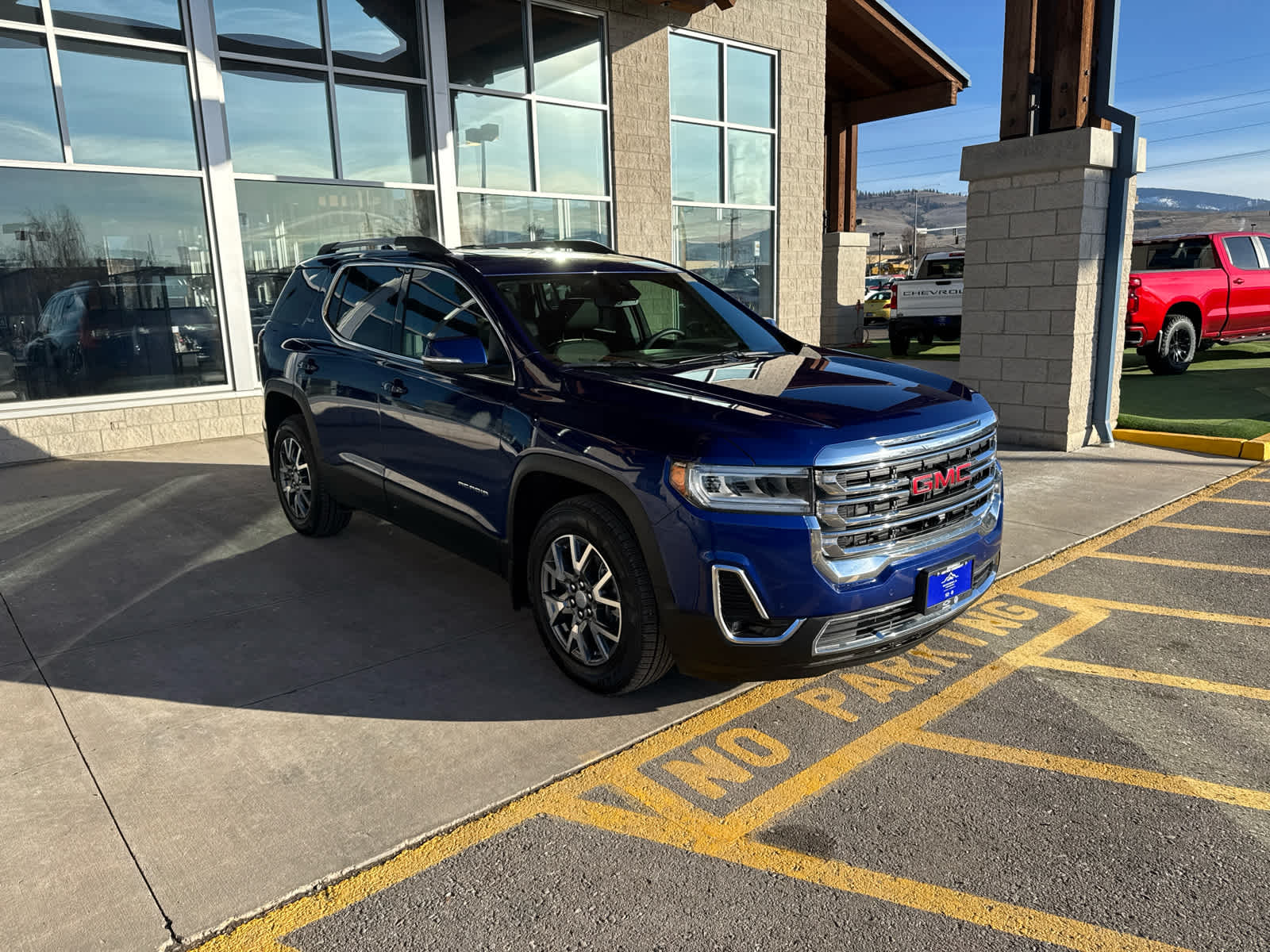 2023 GMC Acadia SLT