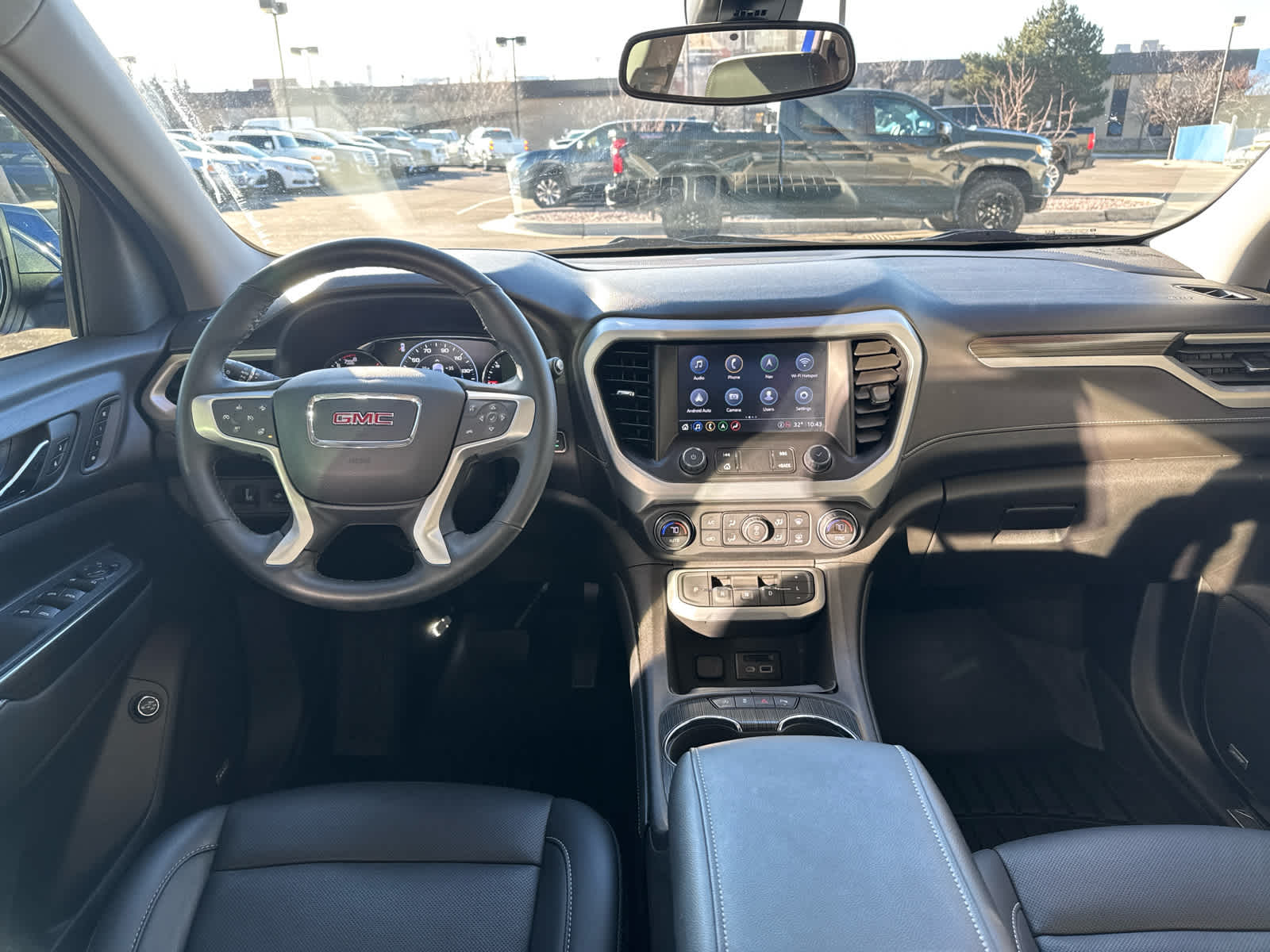 2023 GMC Acadia SLT
