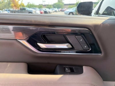 2025 GMC Yukon Elevation