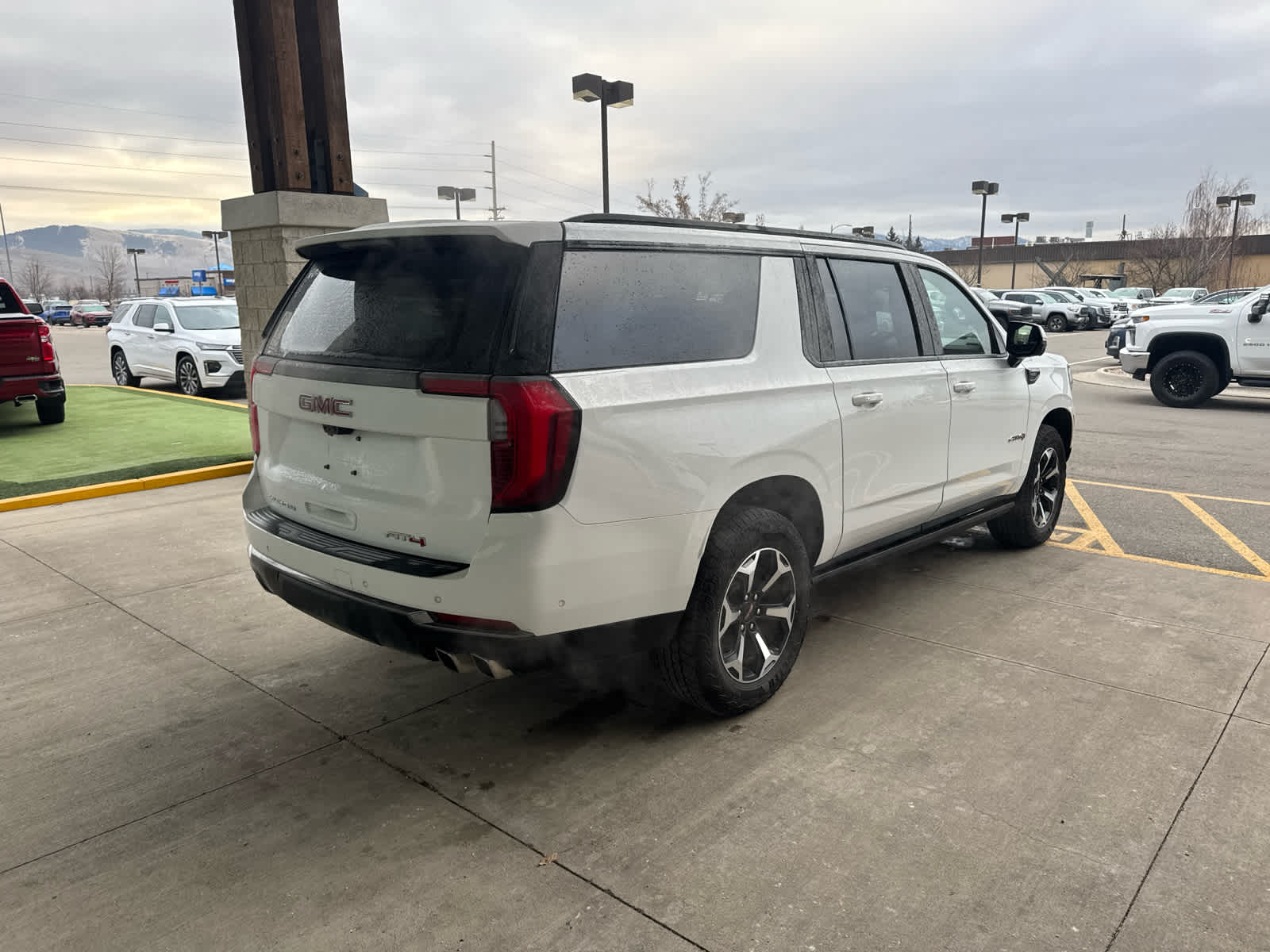 2025 GMC Yukon XL AT4