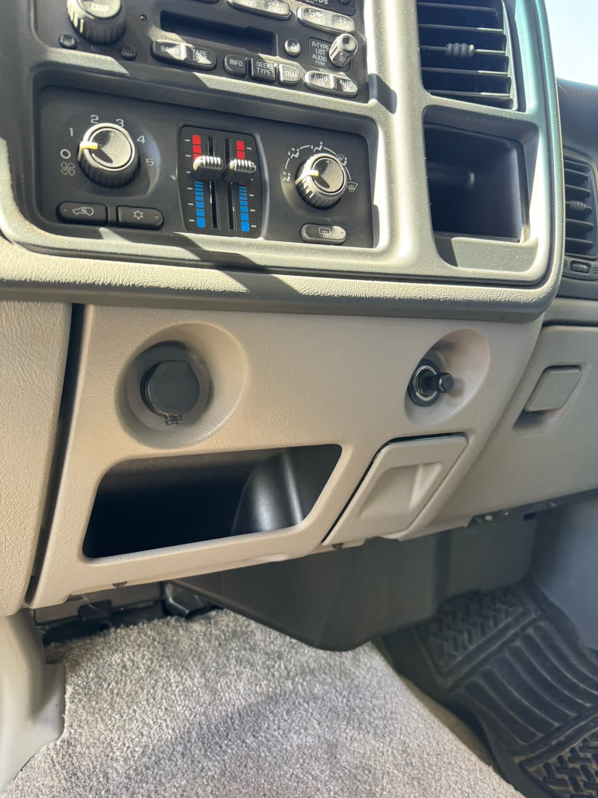 2003 Chevrolet Suburban LS