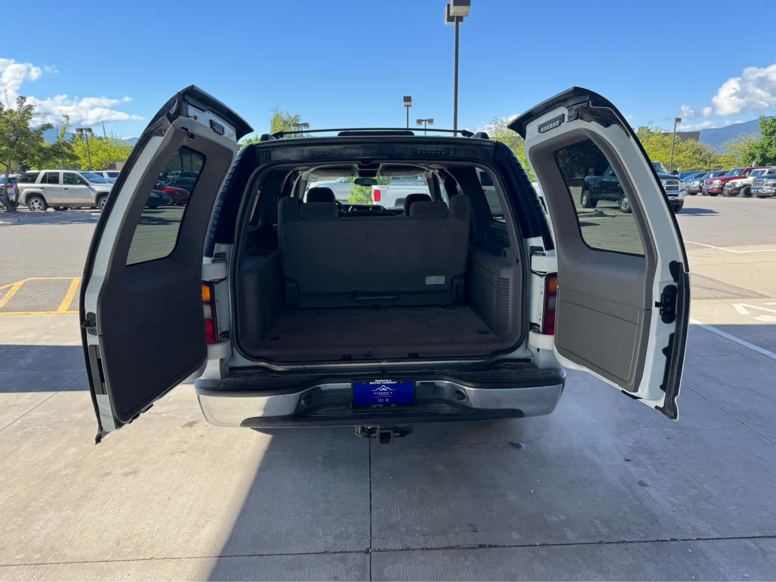 2003 Chevrolet Suburban LS