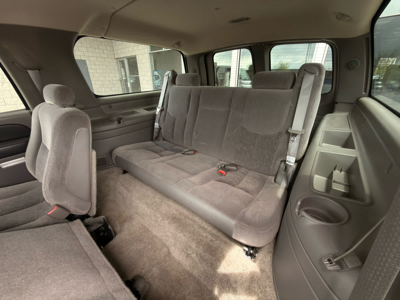 2003 Chevrolet Suburban LS