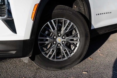 2024 Chevrolet Traverse LT