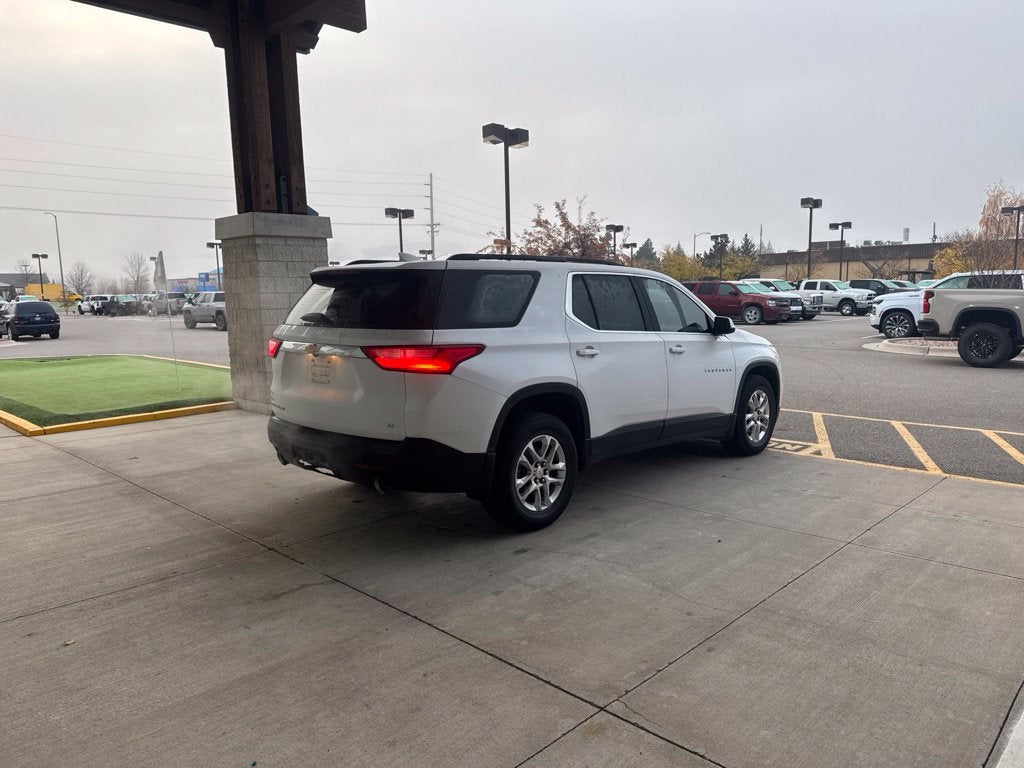 2020 Chevrolet Traverse LT Cloth