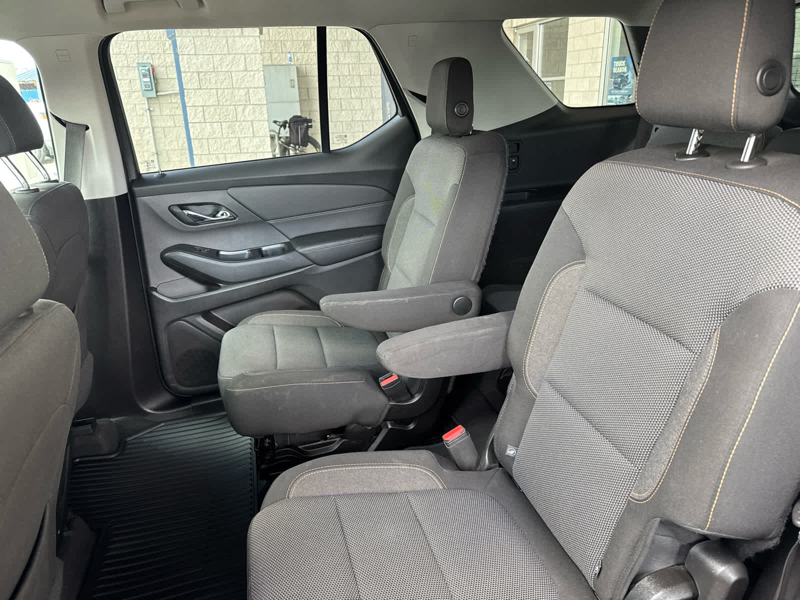 2018 Chevrolet Traverse LT Cloth