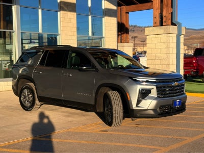 2025 Chevrolet Traverse LT