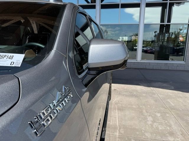2025 Chevrolet Suburban High Country