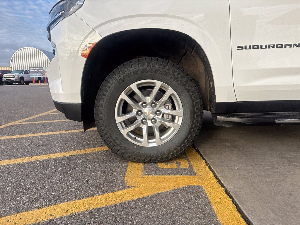 2024 Chevrolet Suburban LS