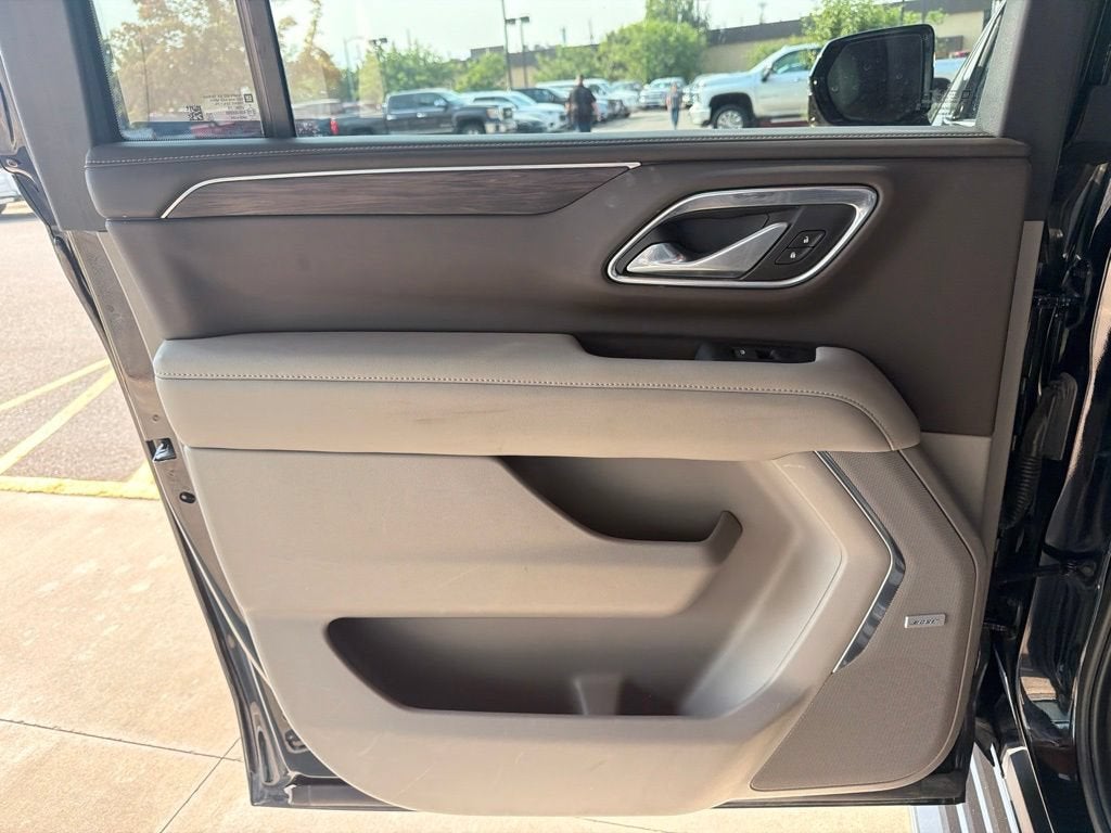 2022 Chevrolet Suburban LT