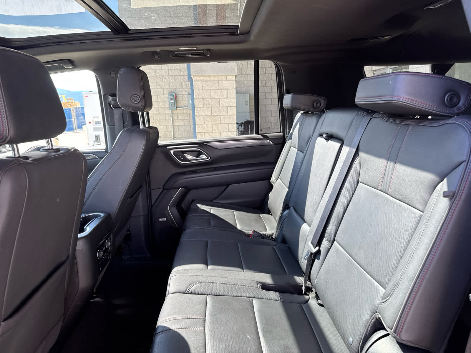 2024 Chevrolet Suburban RST