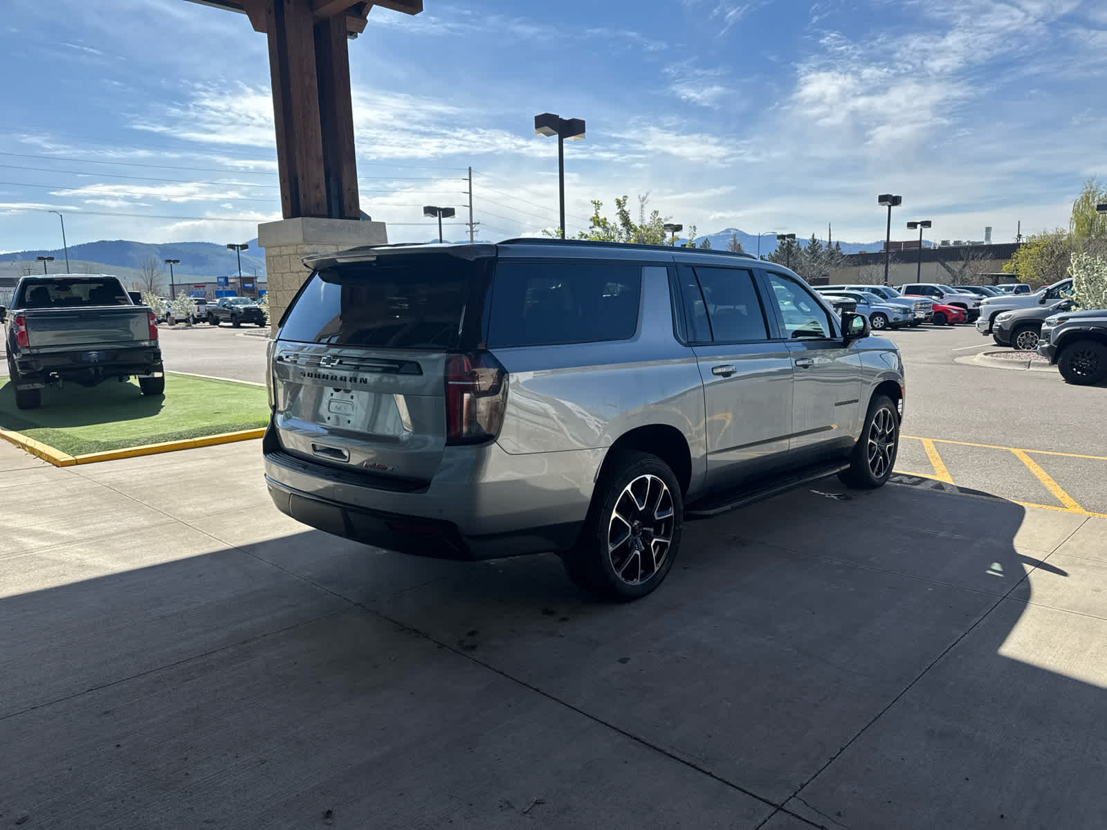 2024 Chevrolet Suburban RST