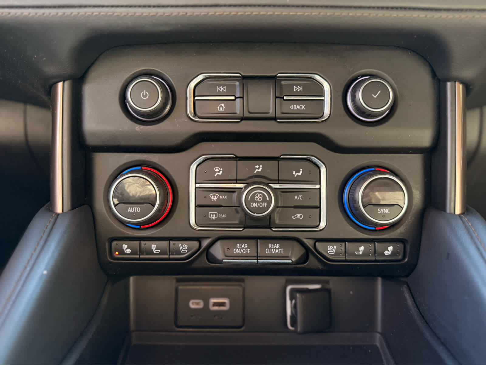 2021 Chevrolet Suburban High Country