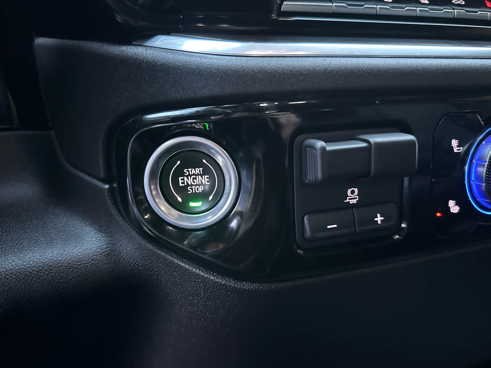 2025 GMC Sierra 3500 HD SLT